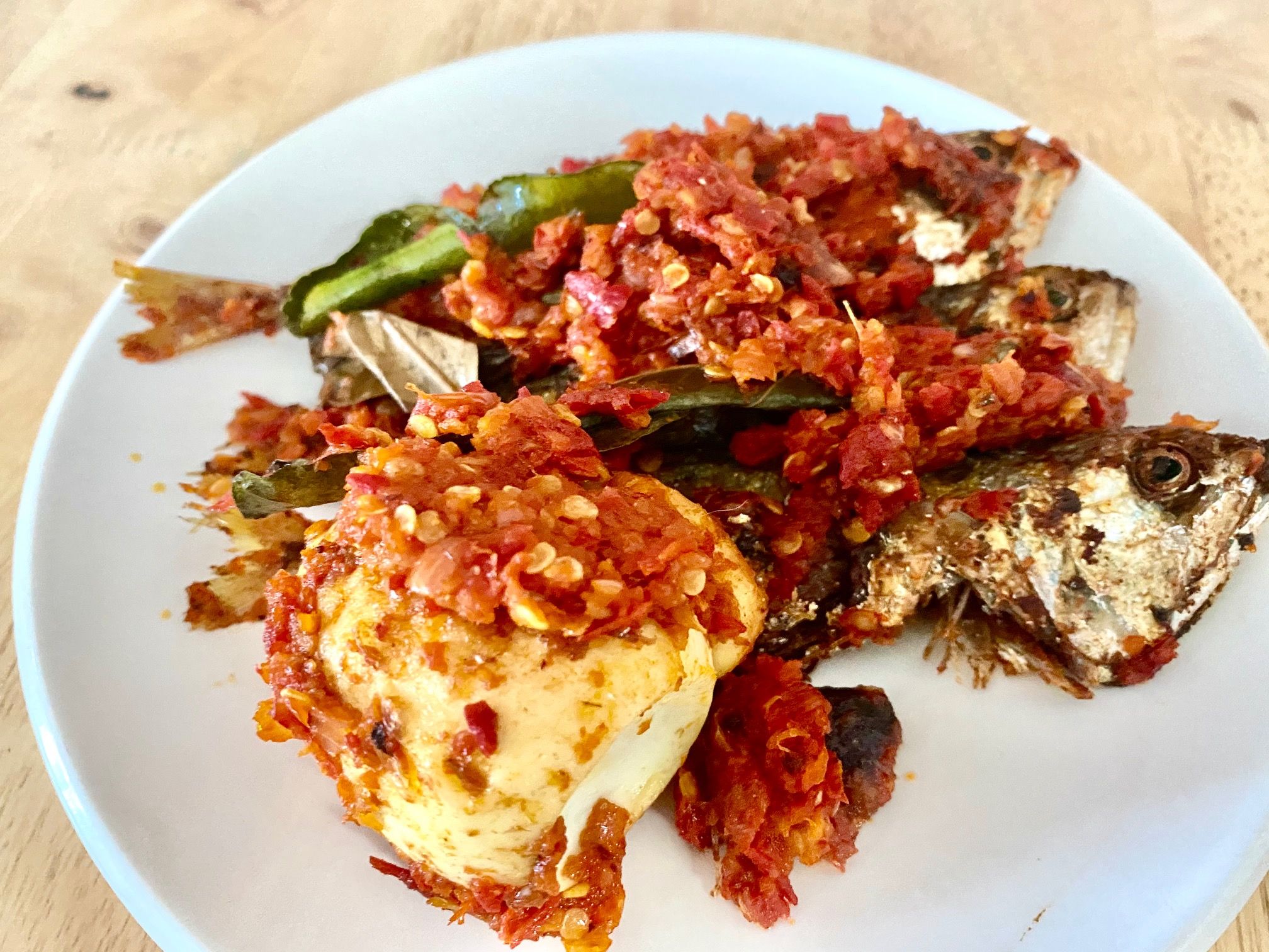 Ikan Kembung dan Telur Balado yang Menggugah Selera. Sumber: dokumentasi pribadi
