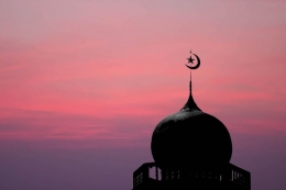 Ilustrasi kubah masjid. (sumber: Shutterstock via kompas.com)