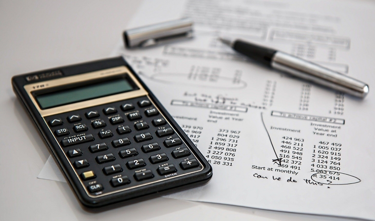 Kalkulasi keuangan keluarga, skala prioritas kebutuhan (foto dari pixabay.com)