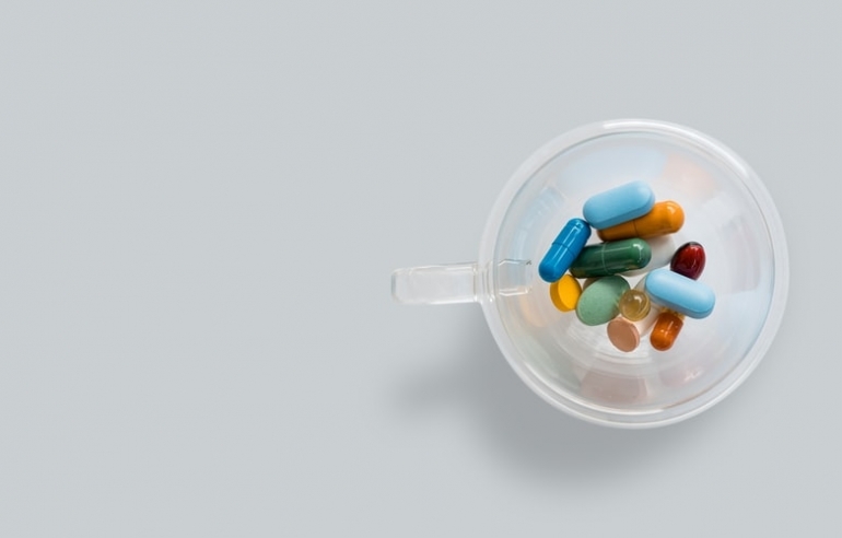 Perkembangan obat melalui farmakoepidemiologi (Sumber : adam niescioruk via unsplash.com)