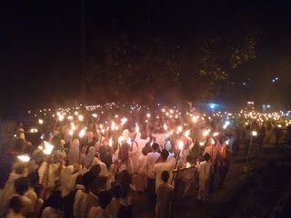 Pawai Obor di malam lailatul qadar. Sumber: koranmalut.co.id