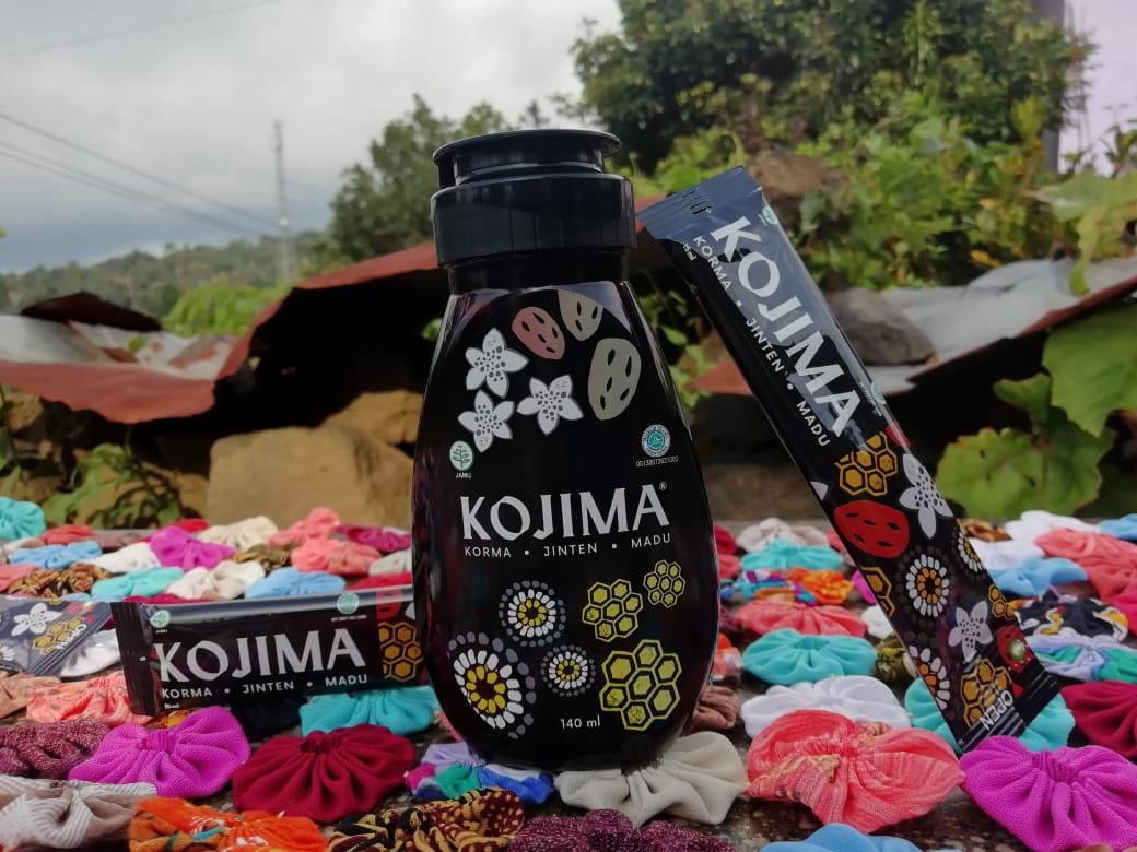 Madu KOJIMA, tersedia dalam kemasan botol dan sachet. Dok. Ozy V. Alandika