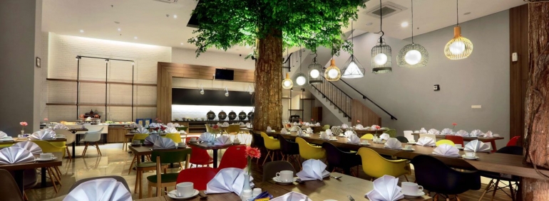 Phi Restaurant di Grand Cordela Hotel Bandung (Sumber foto: http://omegahotelmanagement.com/grandcordela/bandung/#group )