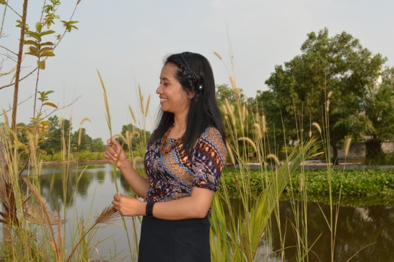 Bergaya di Antara Rumput dan Ilalang di Kota Citra Graha (Sumber foto: dokumentasi pribadi)