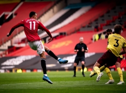 Tendangan Mason Greenwood ke gawang Burnley berbuah gol (Source : Independent.co.uk)