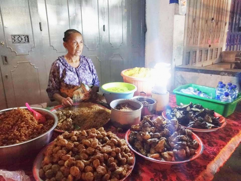 Waniti Penjual Nasi Kuning (Dok. Pribadi)