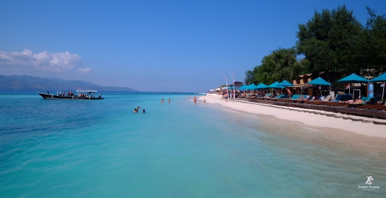 Sebuah hotel resort di tepi laut. Sumber: koleksi pribadi