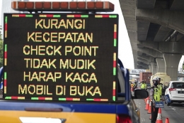 Larangan mudik 2021 semakin komprehensif dengan keluarnya Addendum Surat Edaran No.13/2021 (ANTARA FOTO/NOVA WAHYUDI via kompas.com)