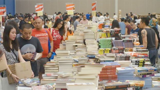 Suasana pameran buku. Foto: BBC.com