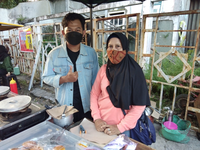 DOKPRI: Penjual Kue Apem