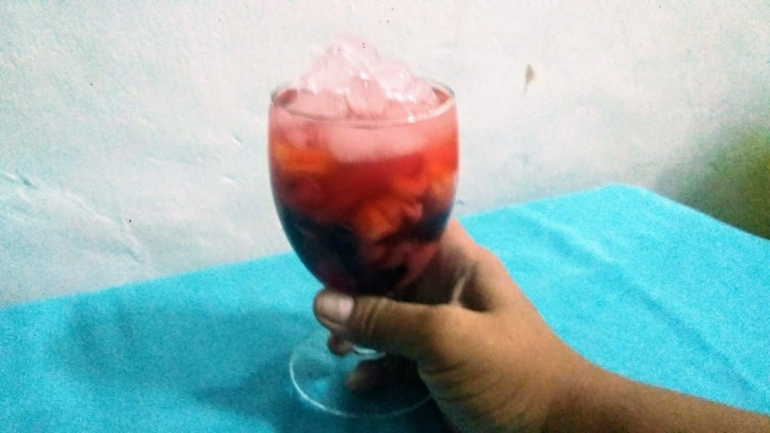 Siapa yang suka minuman manis dan dingin untuk berbuka puasa? ( dok.windhu)