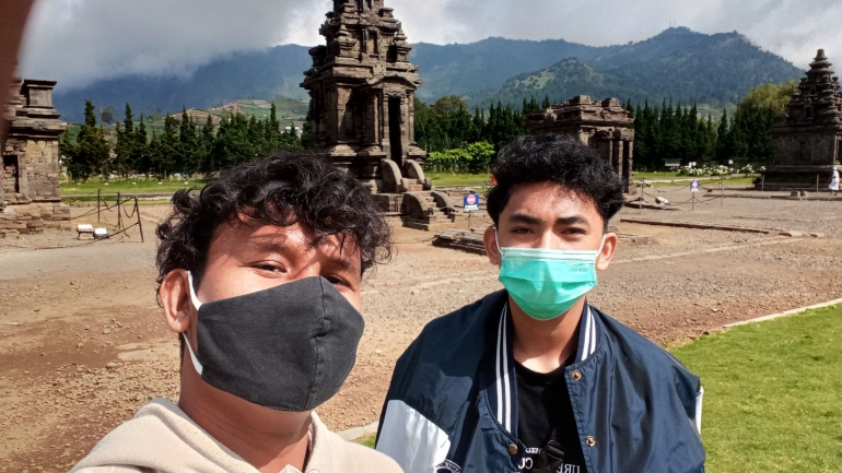 Berselfie ria bersama salah satu pengunjung./Sumber: Dokumen Pribadi