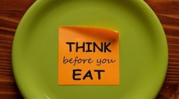 Think before you eat. You are what you eat. (Sehatq.com)