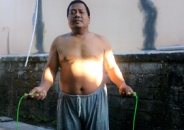 Rajin berolahraga saat berpuasa untuk menjaga berat badan di bulan Ramadan (Sumber: dokumen pribadi)