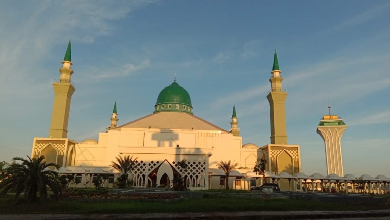 Masjid Madinatul Iman, Balikpapan Islamic Center_Dokumentasi Pribadi Ali Musri Syam @AMS99