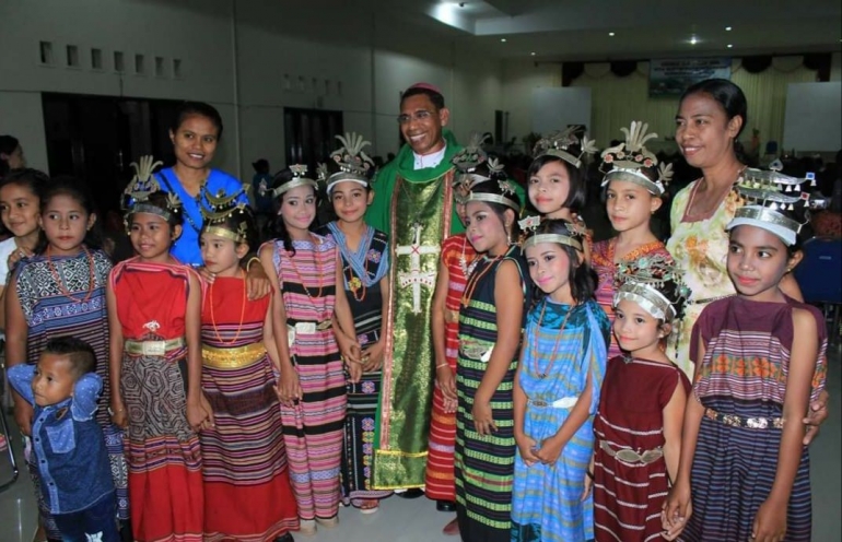 foto.dok.pribadi/Misa Bersama Uskup Atambua Mgr. Dr. Dominikus Saku, Pr di aula Emaus Atambua