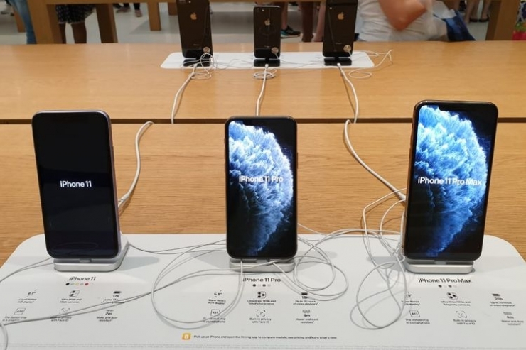 iPhone 11 series yang terpajang di salah satu Apple Store di Singapura. (FOTO: Wahyunanda Kusuma Pertiwi/KOMPAS.com)