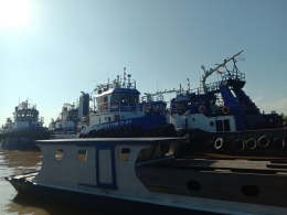 Tug boat di pelabuhan Palaran (dokpri)
