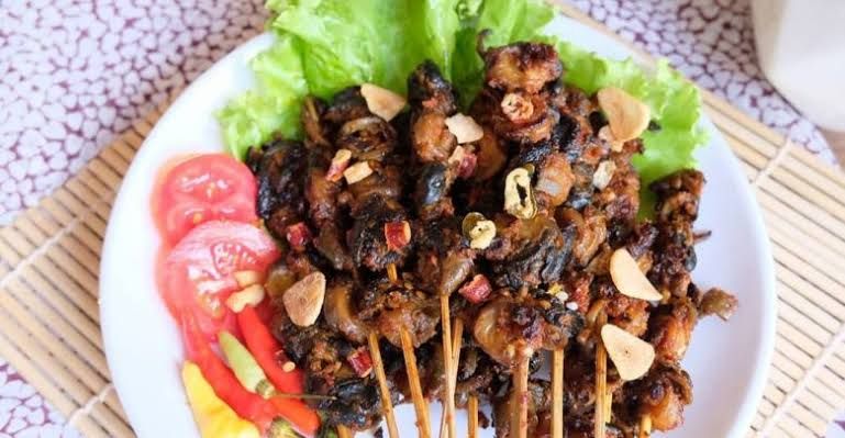 Sate bekicot, menu buka puasa yang tidak biasa (foto dari kabartravel.id)