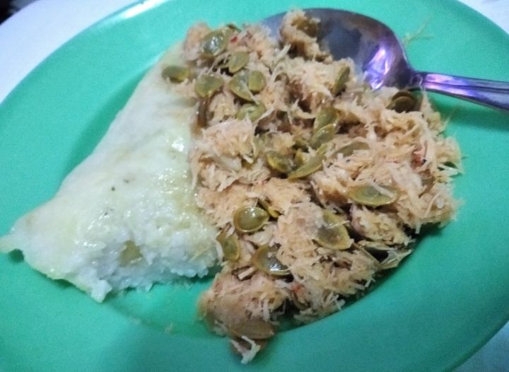 Botok manding enak dimkaan dengan nasi hangat. (dok.windhu) 