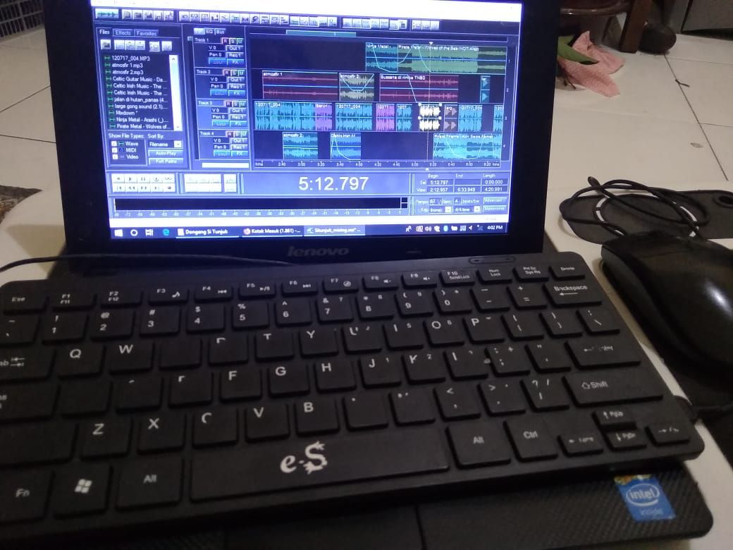 Proses produksi konten audio. (Foto : Elvidayanty)