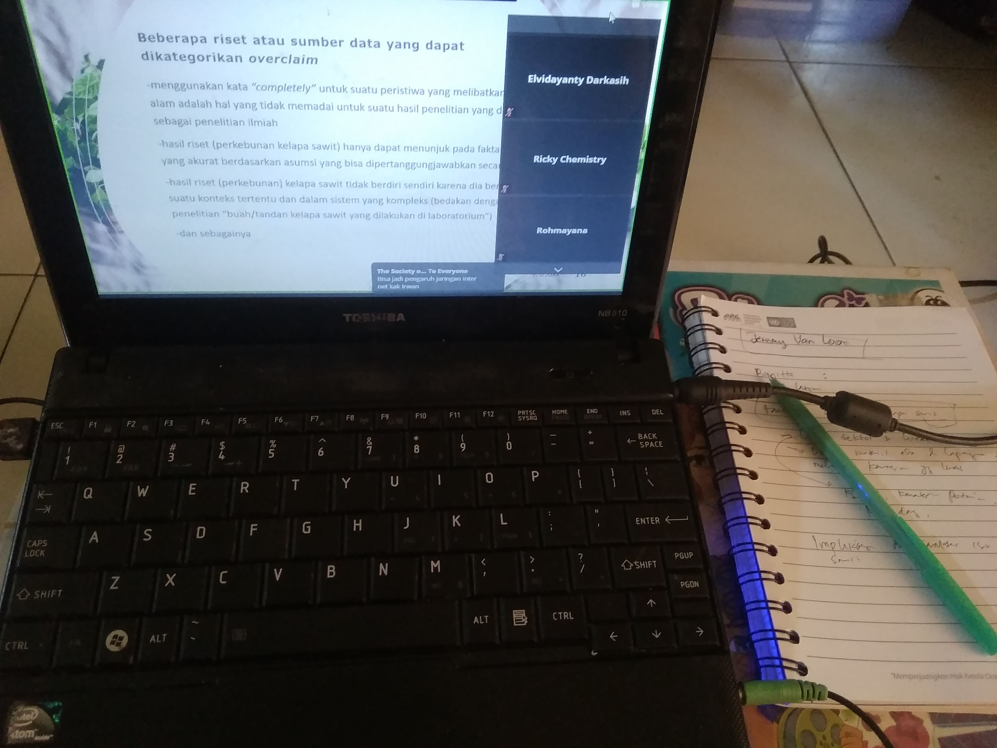 Suasana diskusi daring. (Foto : Elvidayanty)