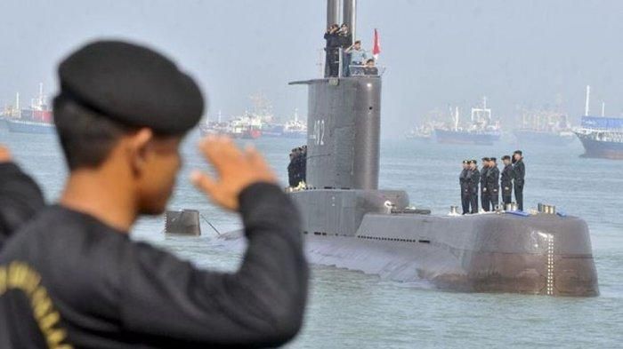 Kapal selam KRI Nanggalan-402 - medan.tribunnews.com