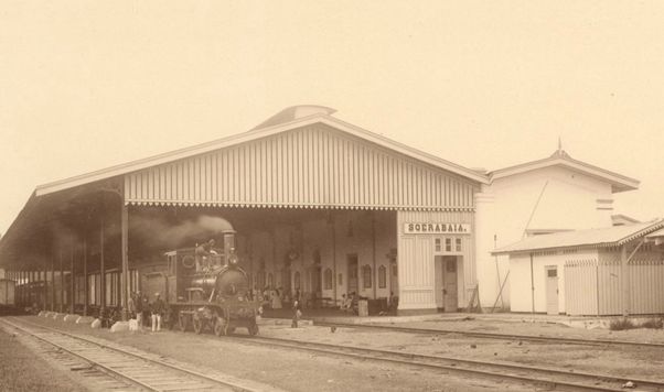 Stasiun Surabaya Tempo Dulu Sumber: https://heritage.kai.id/