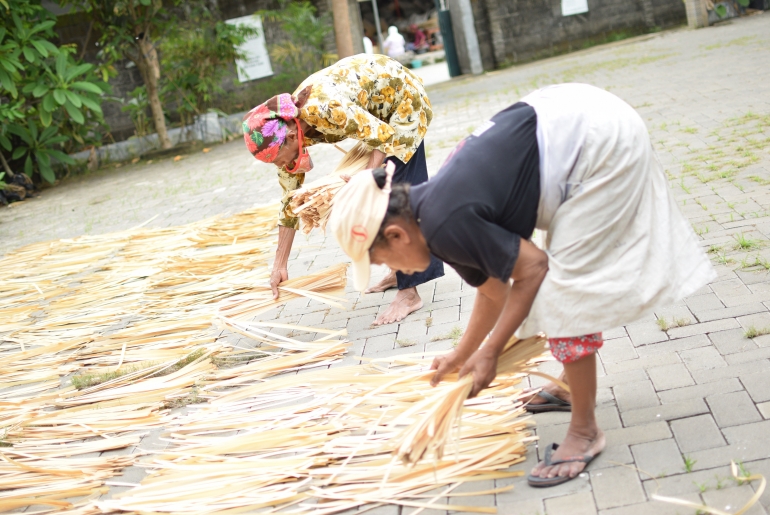 proses penjemuran bambu/foto : mei