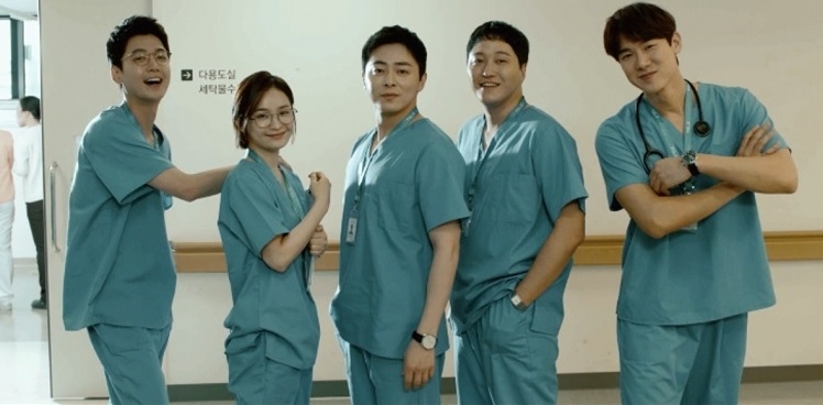 Mido and Falasol di Hospital Playlist 2 (tvN)