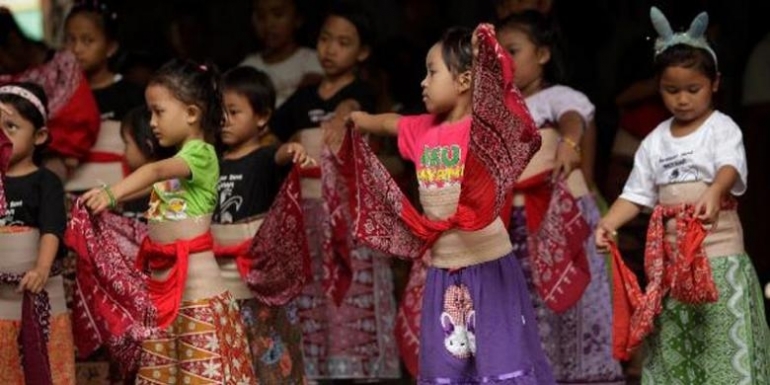 Ilustrasi anak-anak sedang belajar menari. (Foto: KOMPAS.COM/FABIANUS JANUARIUS KUWADO)