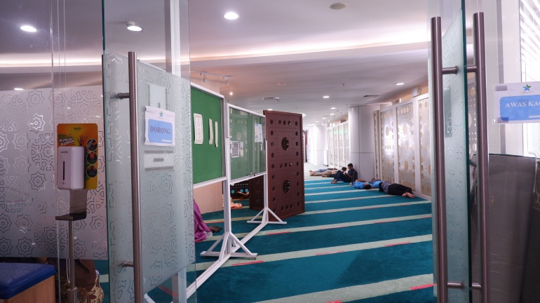Masjid Nurul Ilmi di lantai 6 gedung Perpusnas. Dokpri