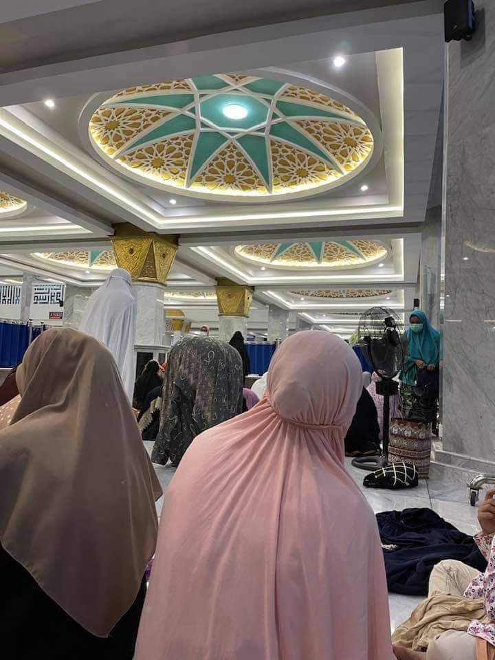 Suasana tarawih di masjid Al Alam dokpri