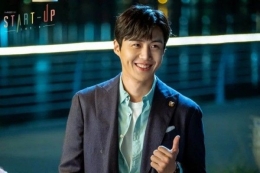 Tokoh sad-boy Han Ji Pyeong di drakor Start Up (tvN)