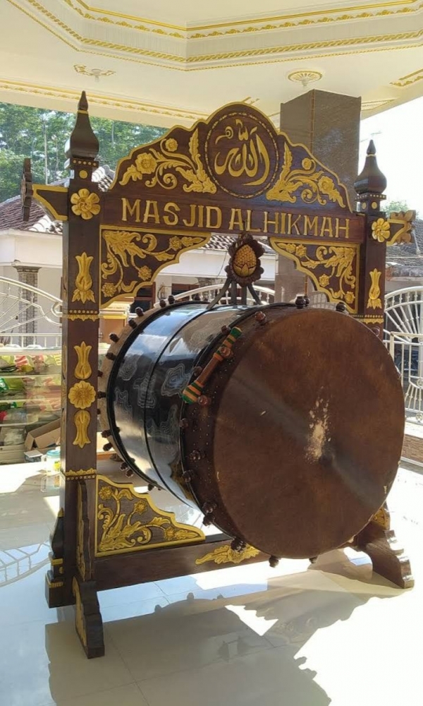 Bedug Masjid Al Hikmah, masjid favorit dan pertama di desaku (dokpri)