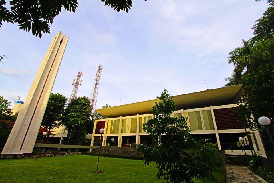 Suasana masjid Salman ITB selalu bikin kangen. Sumber dokpri.
