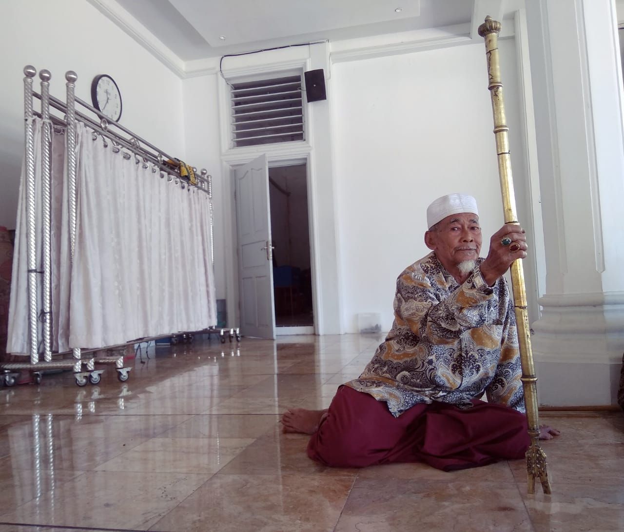 Tongkat Po Teumereuhom, Sumber [ModusAceh]