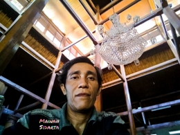 Lampu hias interior Masjid Agung Sunan Ampel Surabaya (Dokumentasi Mawan Sidarta) 