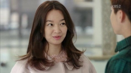 Shin Min Ah yang akan beradu akting dengan Kim Seonho di Drakor 'Seaside Village Chachacha' (KBS)