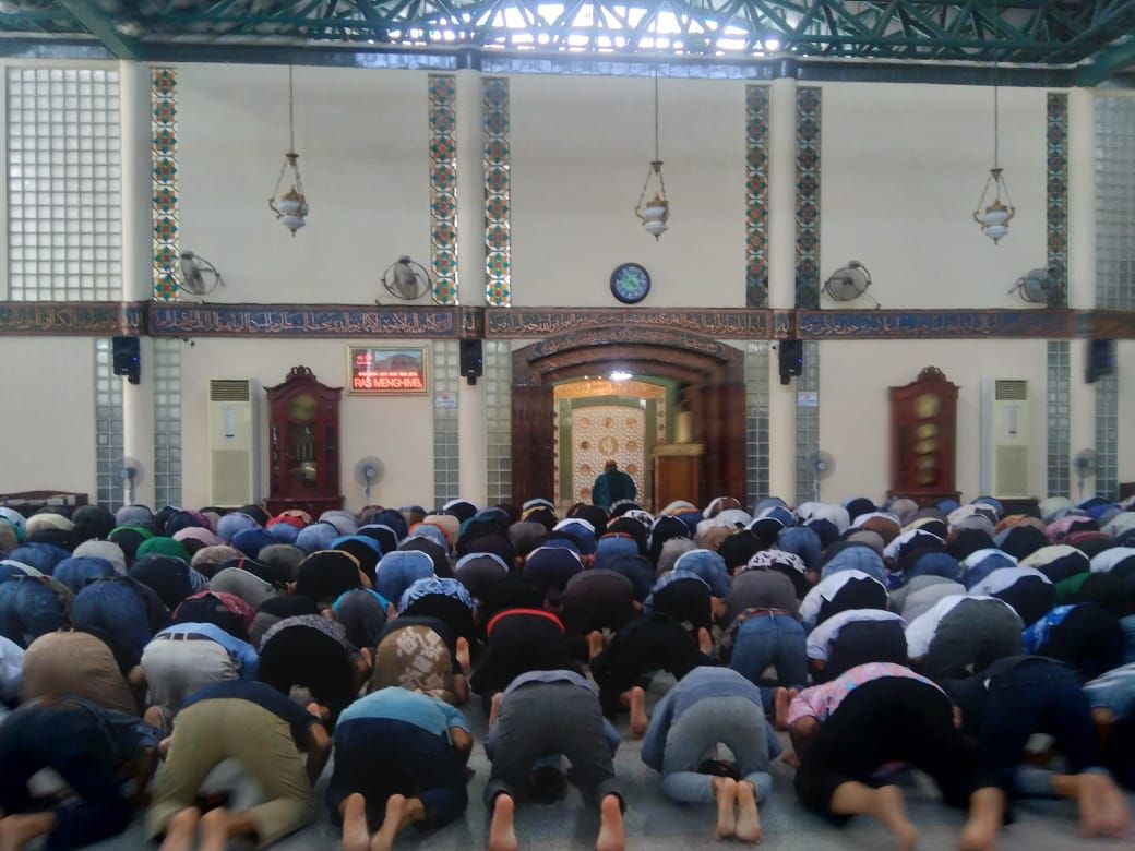Suasana Sholat Ashar (Dok. Pribadi)