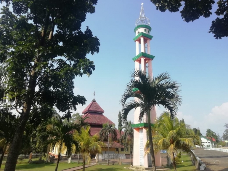 Menara Masjid Al-Faruq di IAIN Bengkulu. Dok. Ozy V. Alandika