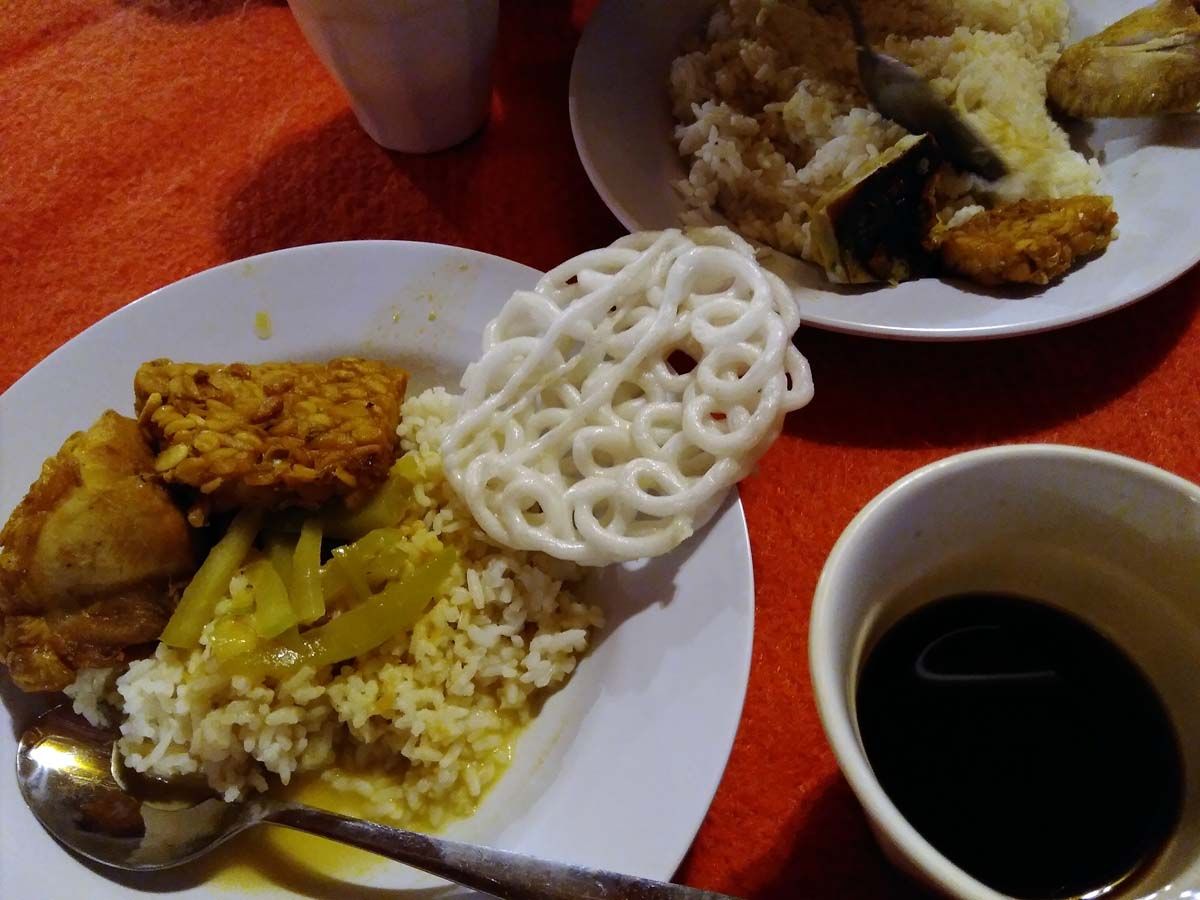 Menu sahur yang menggugah sebagai bekal berpuasa. (Foto: dok. pri)