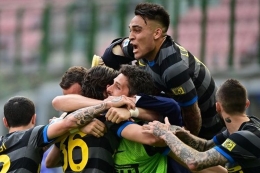 Inter Milan berpeluang mengunci trofi Liga Italia pekan ini apabila Atalanta yang berada di posisi ke-2 meraih kekalahan. Sumber foto: AFP/Miguel Medina via Kompas.com