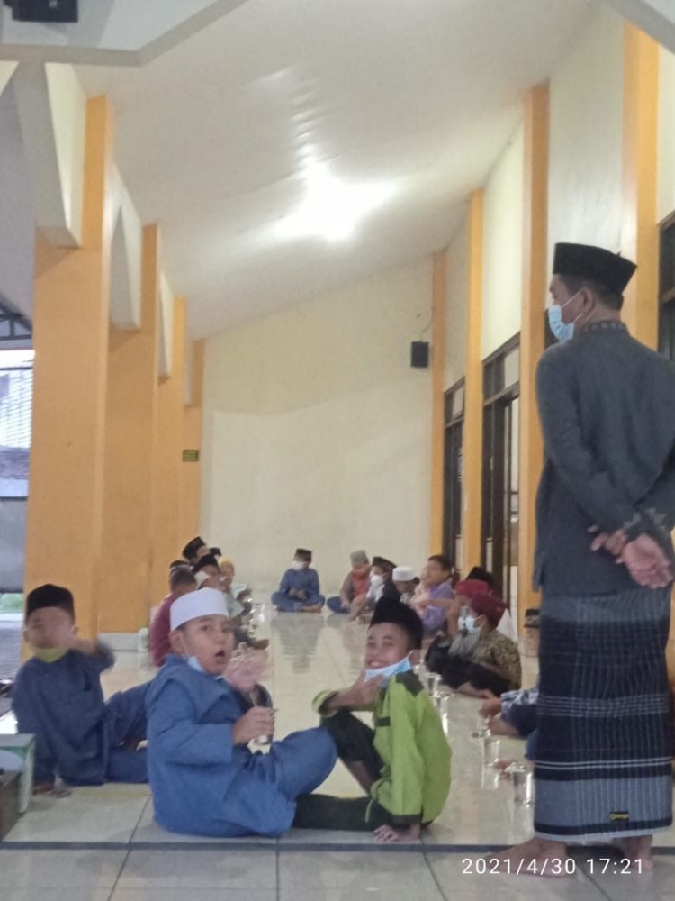 Ceria menjelang berbuka puasa, Dokpri