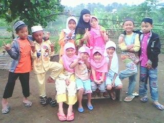 Foto murid-muridku tahun 2010. Dok. Ozy V. Alandika