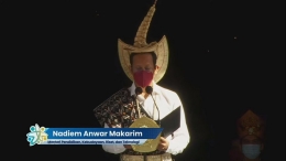 Mas Nadiem saat berpidato pada upacara Peringatan Hardiknas 2021. Foto: YouTube Kemendikbud RI