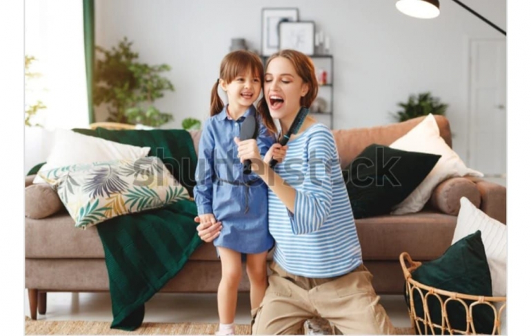 Menanamkan pemahaman tentang puasa pada anak lewat lagu (foto milik shutterstock.com)