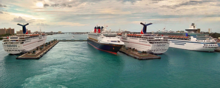 Dermaga kapal pesiar di Nassau - Bahamas. Sumber: TampAGS