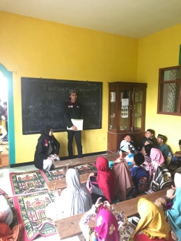 Kegiatan edukasi mengai bersama anak-anak Desa Petungsewu/dokpri