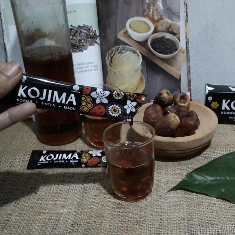 Campur satu sachet Kojima dengan air ramuan herbal. Kojima bisa jadi pengganti gula. Dok pribadi